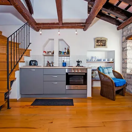 Obala アパート *